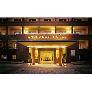 Revelion de lux Budapesta cu doar 139 euro! Mamaison Andrassy Hotel 5*